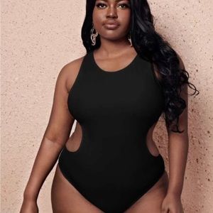 SHEIN Women’s Side Cut Out Swimsuit Size 2X